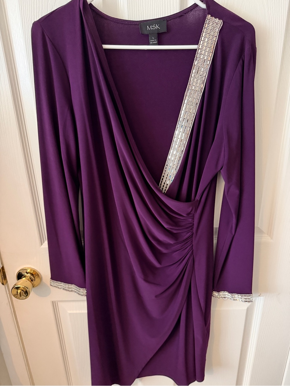 NWOT Women’s v-Neck wrap/rouched front knee length dress.